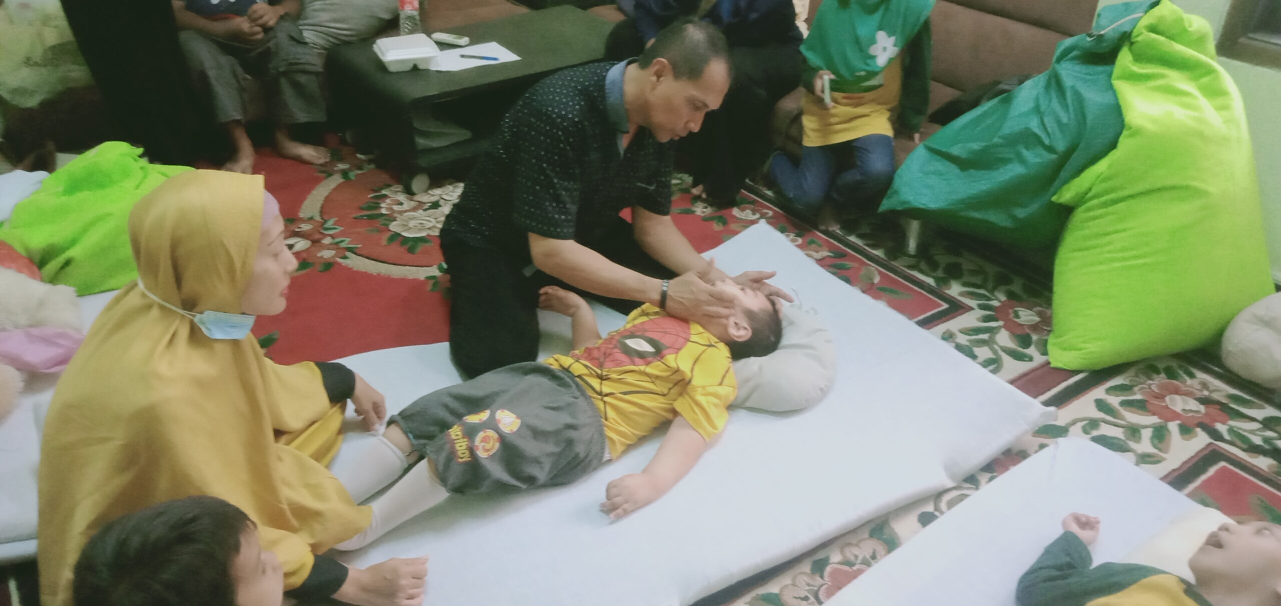 Ki Prama Sukma Praktisi Kesehatan Terapi Shiatsu untuk Anak Berkebutuhan Khusus (ABK).