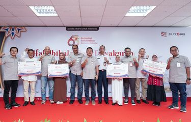 Photo Bersama Halal Bihalal Dan HUT Bank DKi Ke 63 Tahun