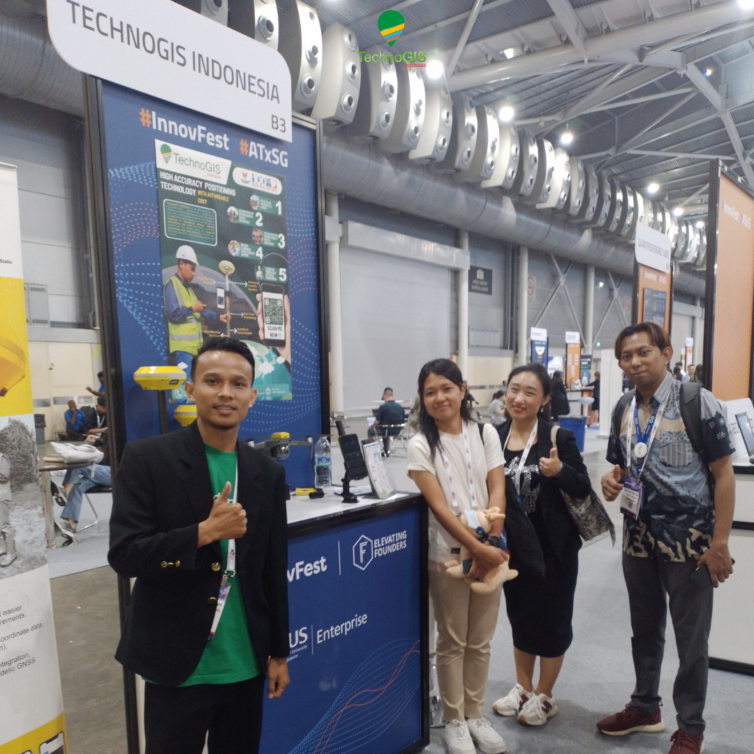 Visitors di Booth TechnoGIS Indonesia