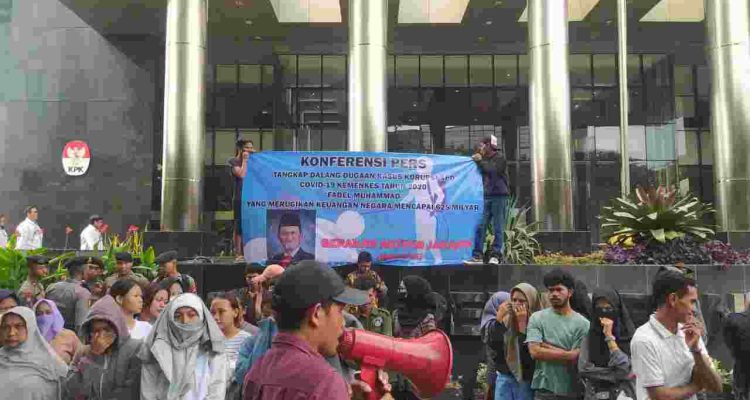 Aksi Gerak (Gerakan Aktivis Jakarta) Di Depan Gedung Merah Putih KPK, Jakarta Selatan