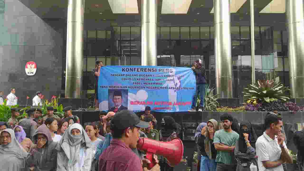 Aksi Gerak (Gerakan Aktivis Jakarta) Di Depan Gedung Merah Putih KPK, Jakarta Selatan