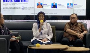 Kepala Dinas Kesehatan Jakarta Ani Ruspitawati dalam diskusi terbuka program pelepasan nyamuk aedes aegypti di Balai Kota Jakarta, Kebon Sirih, Jakarta Pusat