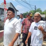 Rano Karno Cawagub DKI Jakarta Menyambangi Rumah Warga Di Daerah Lebak Bulus, Jakarta Selatan