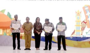 Pemdes Sukahurip Kecamatan Sukatani Dapat Penghargaan Kemenkeu, Kategori Kinerja Tata Kelola Keuangan Dan Pembangunan Desa Yang Baik Tahun 2024