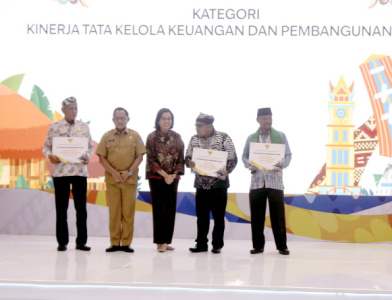 Pemdes Sukahurip Kecamatan Sukatani Dapat Penghargaan Kemenkeu, Kategori Kinerja Tata Kelola Keuangan Dan Pembangunan Desa Yang Baik Tahun 2024