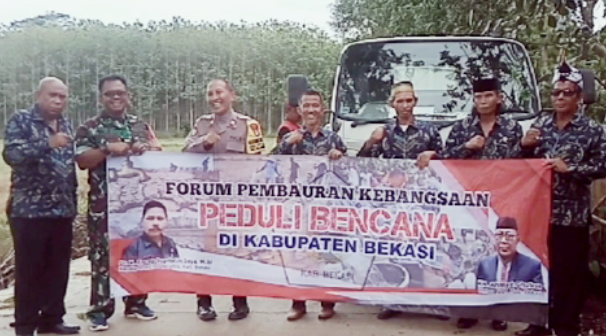 Dampak Kekeringan, FPK Kabupaten Bekasi Salurkan Bantuan Air Bersih Ke Desa Medal Krisna 