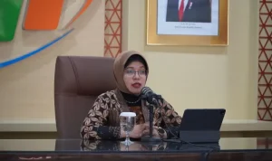 Plt Kepala BPS Amalia Adininggar Widyasanti saat konferensi pers Rilis BPS di Jakarta, Selasa (1/10/2024).