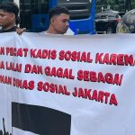 Aksi Demo Tuntut Kepala Dinas Sosial DKI Jakarta Premi Lasari Di Copot