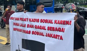 Aksi Demo Tuntut Kepala Dinas Sosial DKI Jakarta Premi Lasari Di Copot