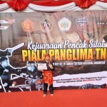 Muhammad Rasyid Peraih Mendali Emas Kejuaraan Pencak Silat Nasional Piala Panglima TNI kategori Solo Kreatif