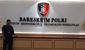 Mesran/Acang Saat Melapor Perkara Pidana Dugaan Keterangan Palsu Di Badan Reserse Kriminal (Bareskrim) Polri