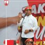 Anies Baswedan Dengan Baret Oranye