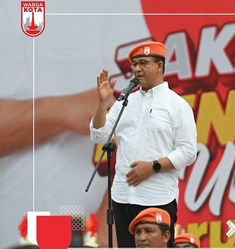 Anies Baswedan Dengan Baret Oranye