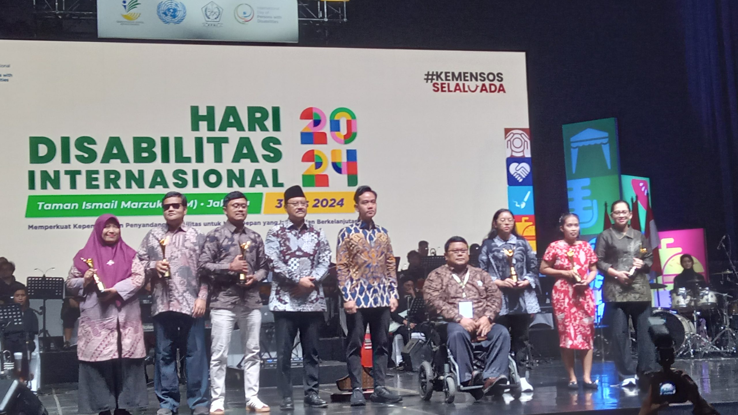 Perayaan Puncak HDI 2024 Wapres Gibran Rakabuming Raka, Mentri Sosial Gus Ipul Dan Ketua Umum PPDI Norman Yulian